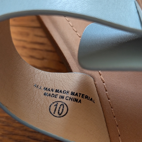 Soda Baby Blue Buckle Thong Sandals - Picture 2 of 7